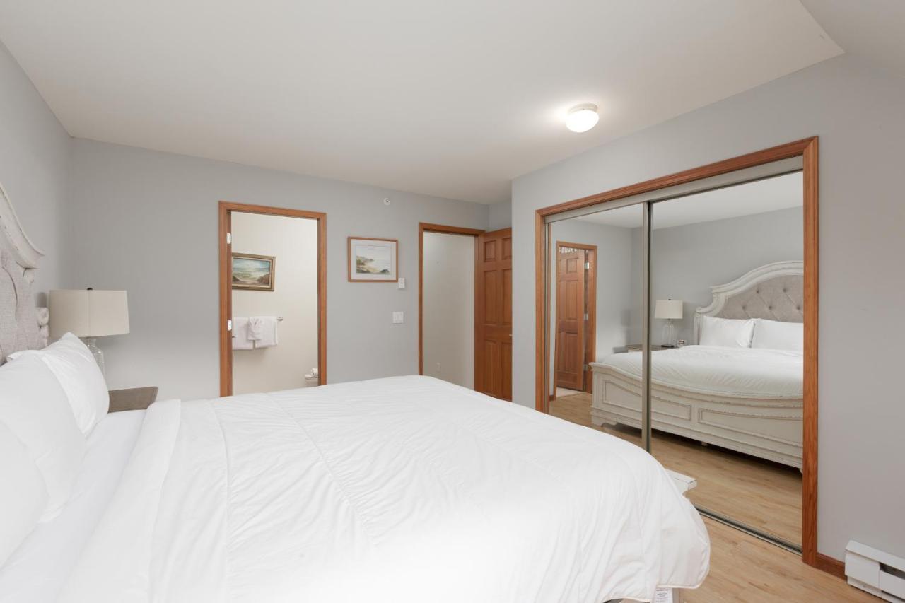 Lagoons By Cozystay Signature Whistler Ngoại thất bức ảnh
